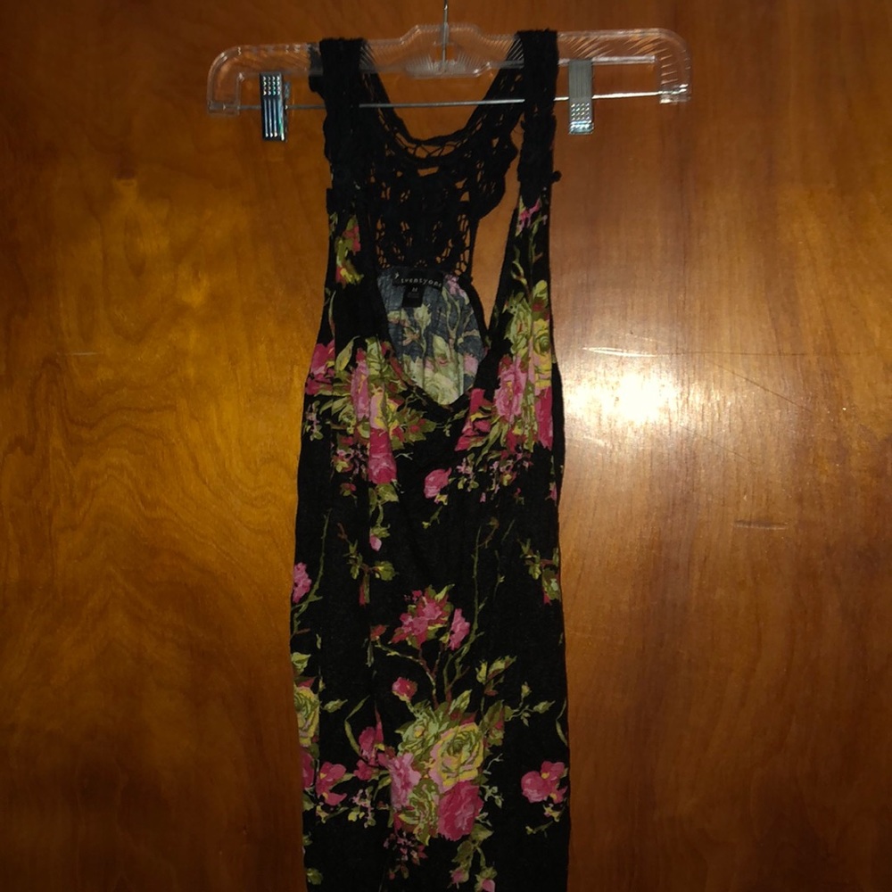 Floral sleeveless blouse